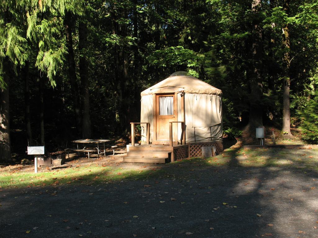 Mount Hood Village Yurt 1 エクステリア 写真